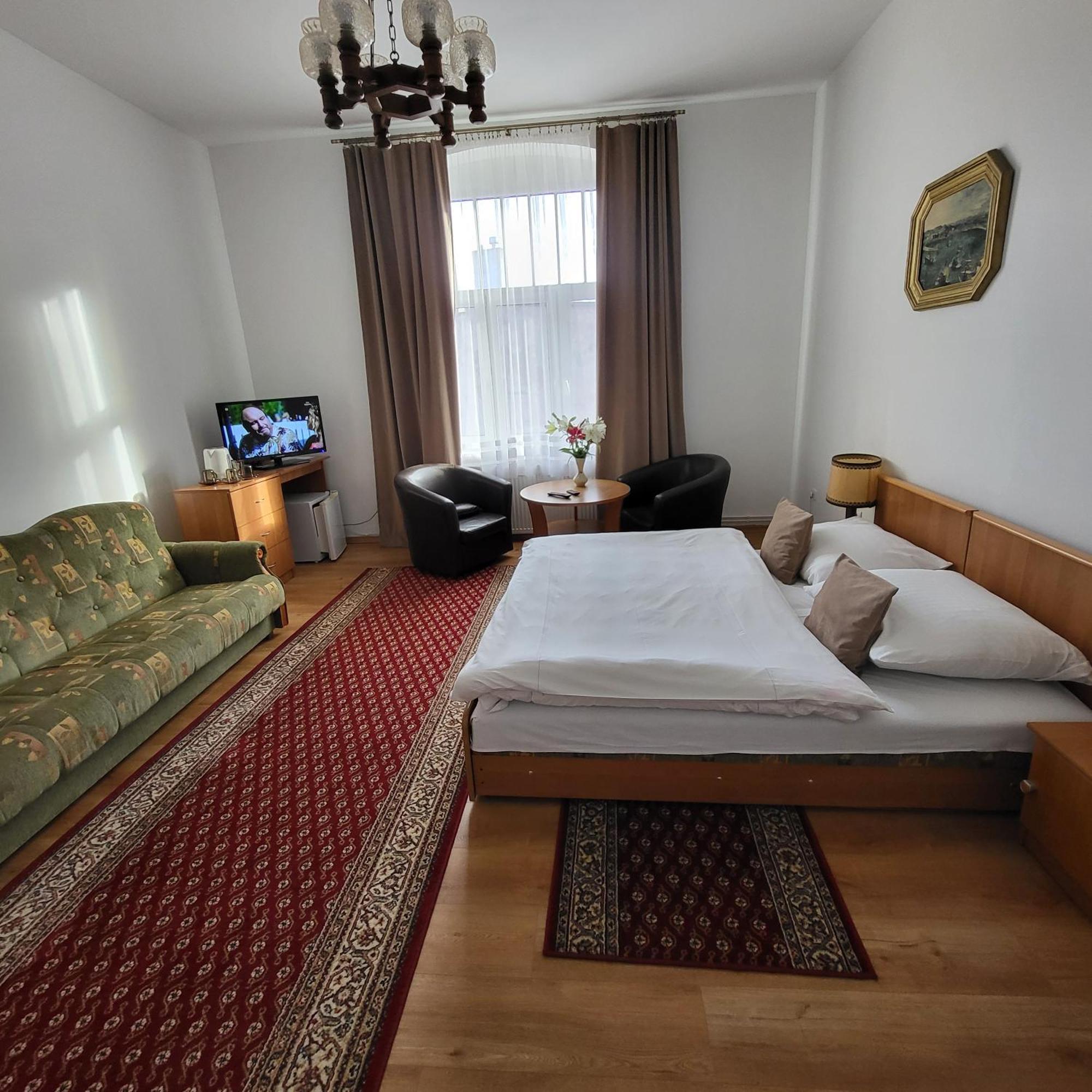 Palacyk Srebrna Fala Bed & Breakfast
